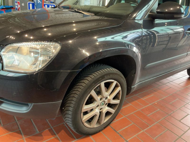 Skoda Yeti 1.2 TSI Ambition Plus Edition 2013 – снимка 2
