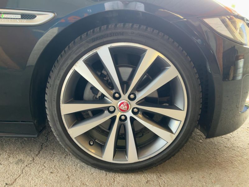 Jaguar XE 20d R-Sport 2017 – снимка 12