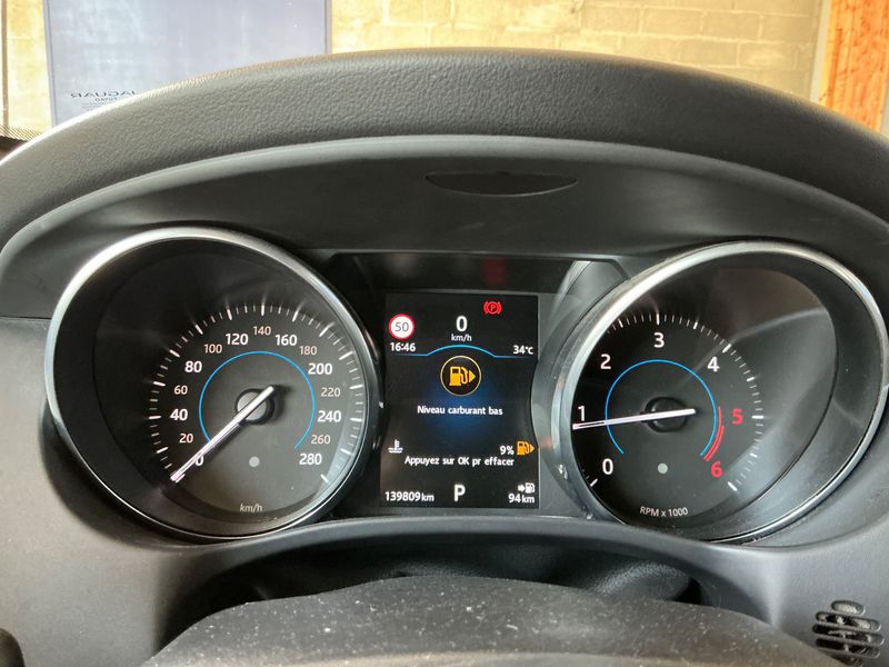 Jaguar XE 20d R-Sport 2017 – снимка 19