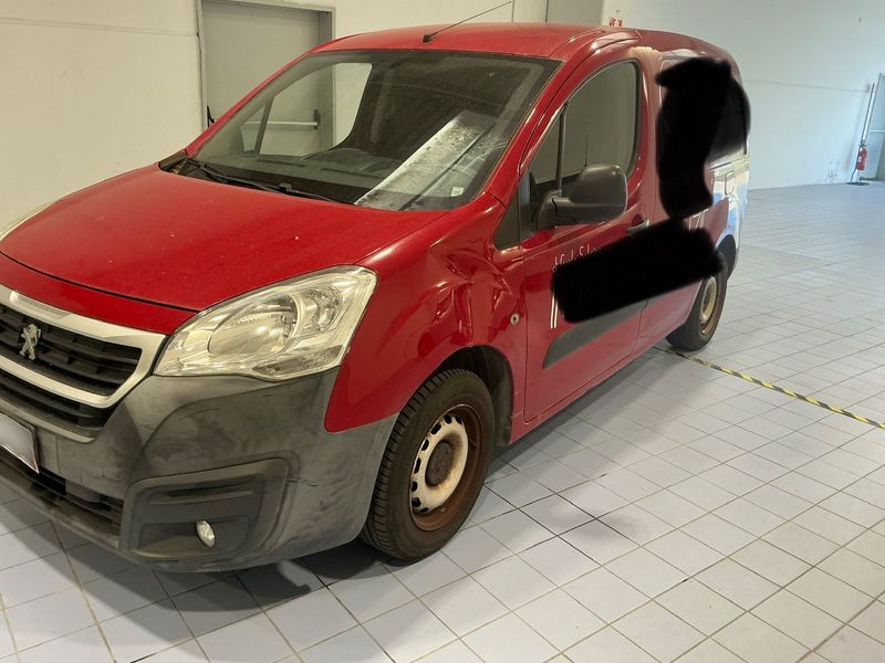 Peugeot Partner 1.6 Blue-HDi L1 Komfort Plus 2016 – снимка 2
