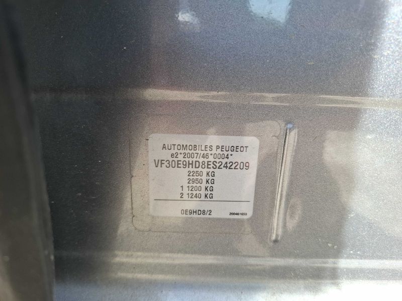 Peugeot 5008 1.6 HDi Business Pack 2014 – снимка 25