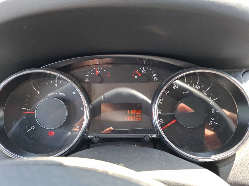 Peugeot 5008 1.6 HDi Business Pack 2014 – снимка 12