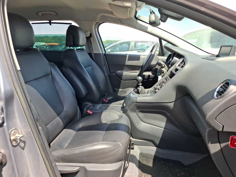 Peugeot 5008 1.6 HDi Business Pack 2014 – снимка 10
