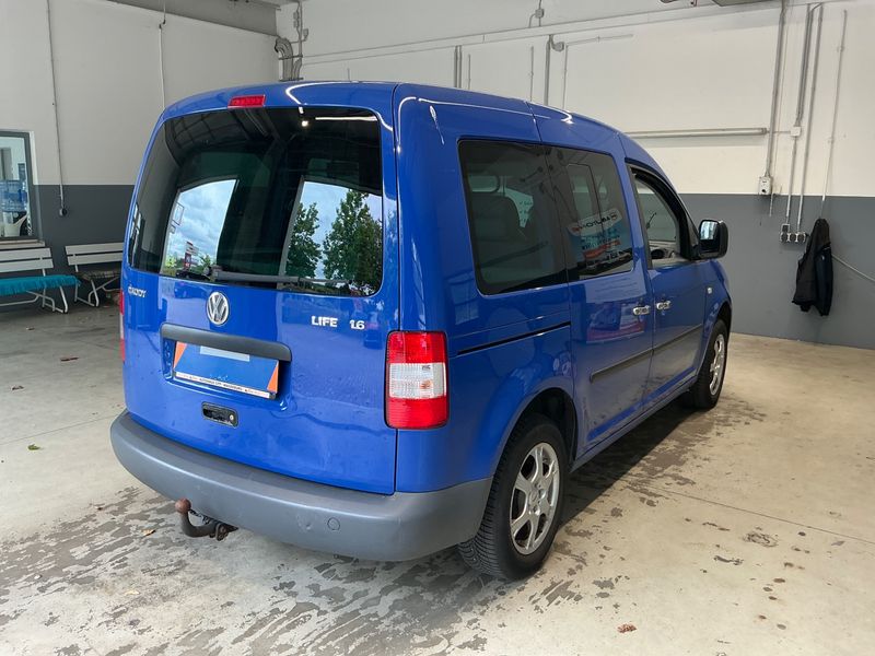Volkswagen Caddy 1.6 Life 2004 – снимка 2