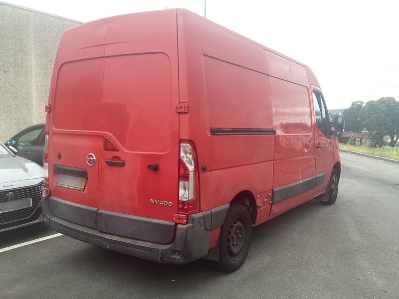 Nissan NV400 2.3 dCi L2H2 3,5t Comfort 2015 – снимка 8