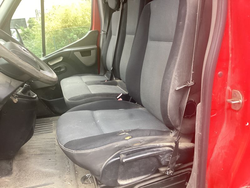 Nissan NV400 2.3 dCi L2H2 3,5t Comfort 2015 – снимка 33