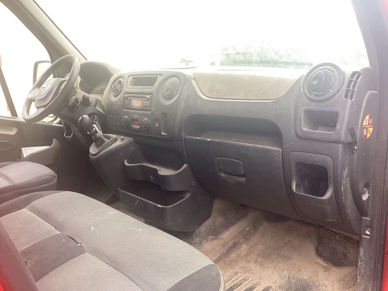 Nissan NV400 2.3 dCi L2H2 3,5t Comfort 2015 – снимка 17