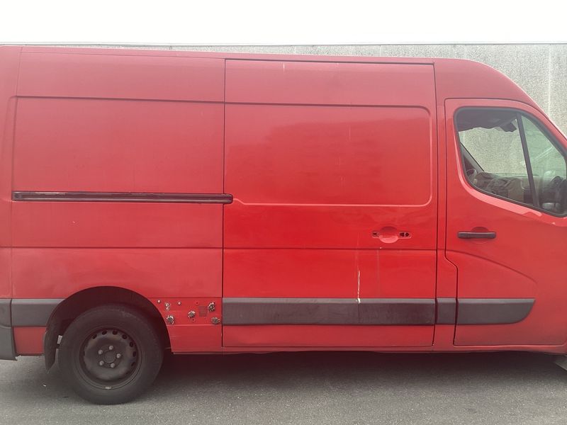 Nissan NV400 2.3 dCi L2H2 3,5t Comfort 2015 – снимка 10