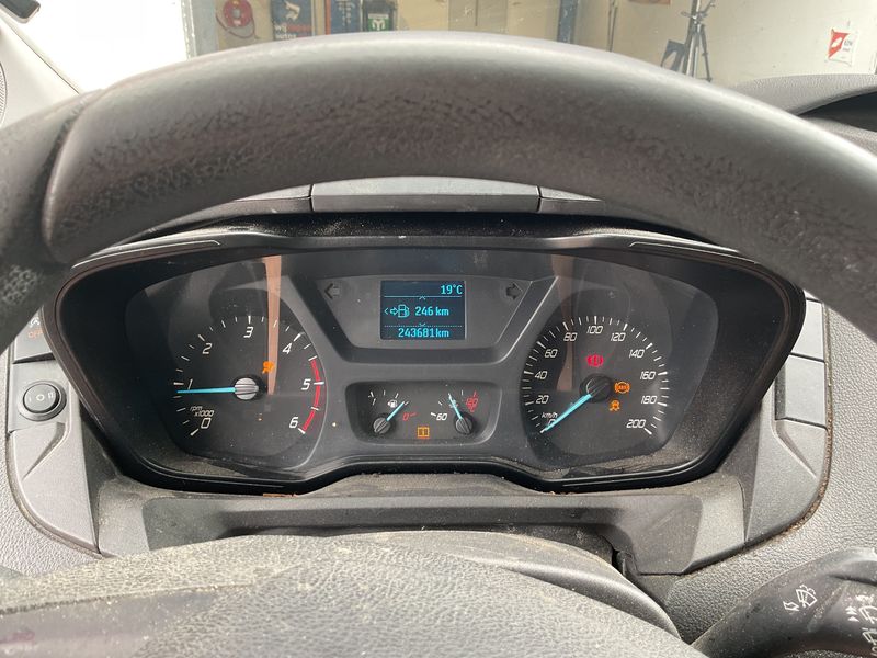 Ford Transit 2.2 TDCi 270 L1 2015 – снимка 18