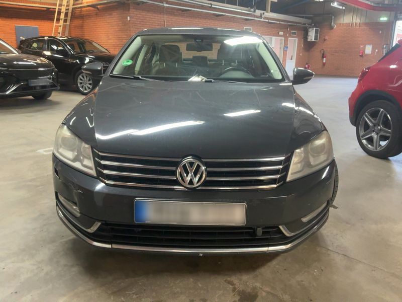 Volkswagen Passat 2.0 TDI Comfortline BlueMotion Tech 2012 – снимка 9
