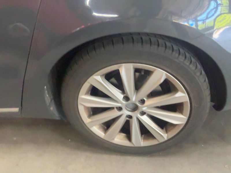 Volkswagen Passat 2.0 TDI Comfortline BlueMotion Tech 2012 – снимка 16