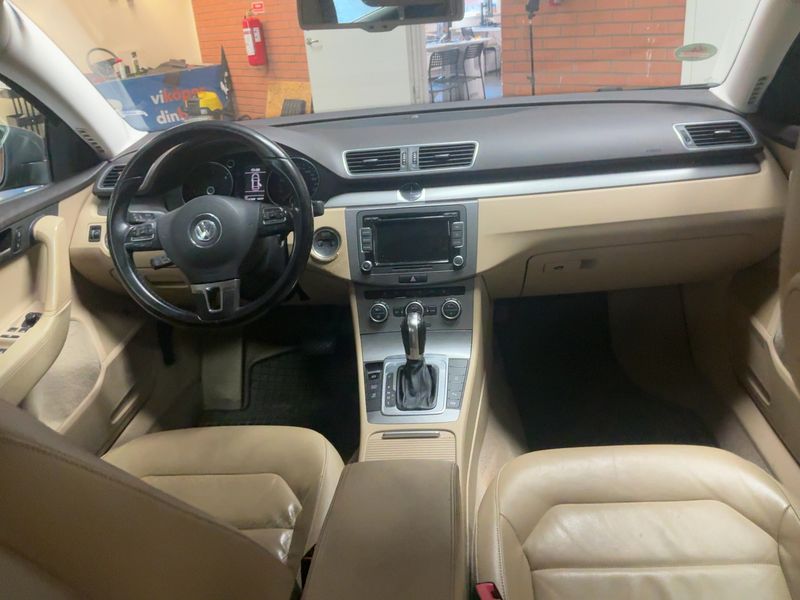 Volkswagen Passat 2.0 TDI Comfortline BlueMotion Tech 2012 – снимка 12