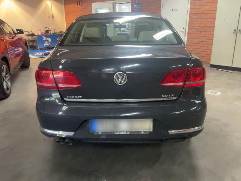 Volkswagen Passat 2.0 TDI Comfortline BlueMotion Tech 2012 – снимка 5