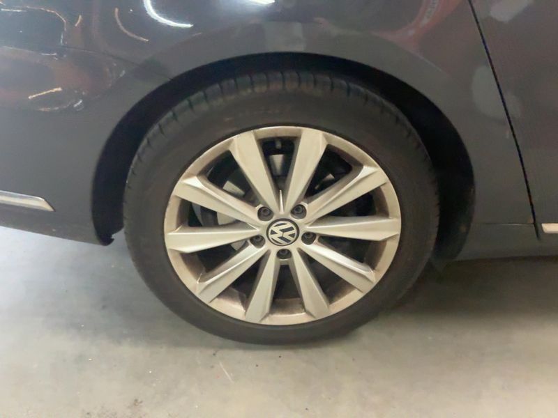 Volkswagen Passat 2.0 TDI Comfortline BlueMotion Tech 2012 – снимка 17