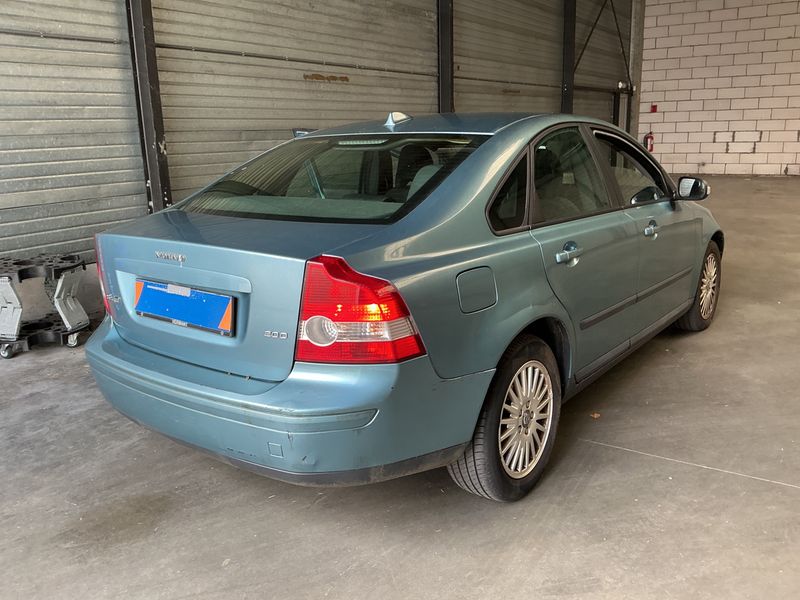 Volvo S40 2.0 D 2006 – снимка 2