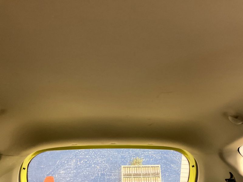 Kia Picanto 1.0 FIFA World Cup Edition 2014 – снимка 23