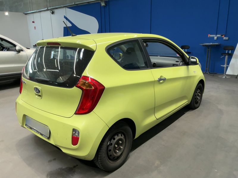 Kia Picanto 1.0 FIFA World Cup Edition 2014 – снимка 8