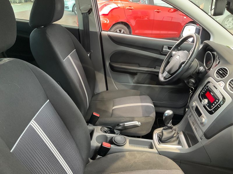 Ford Focus 1.6 Viva 2010 – снимка 3