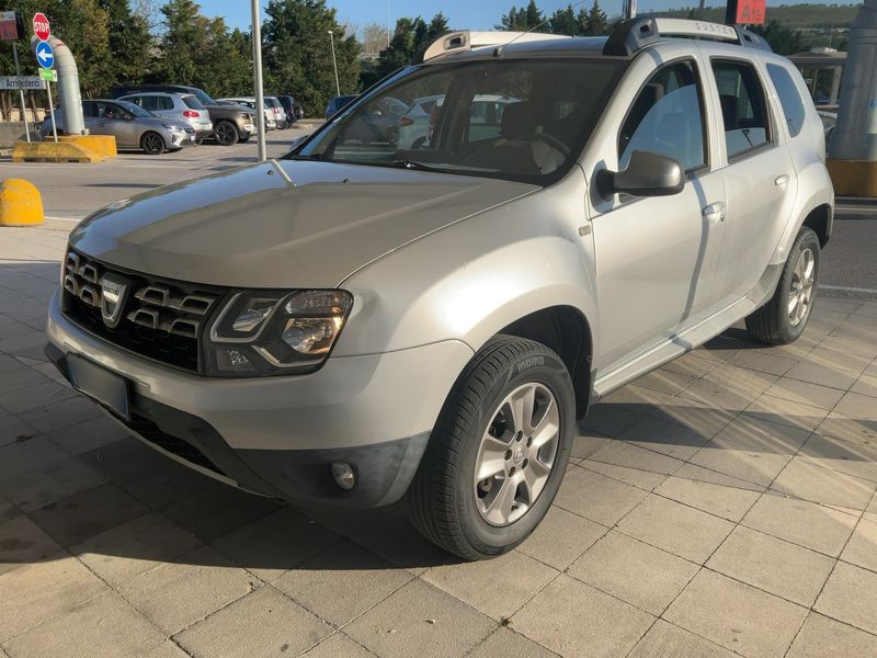 Dacia Duster 1.5 dCi Laureate 4x2 2014 – снимка 2