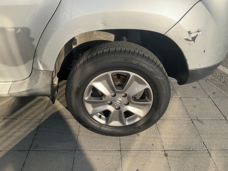 Dacia Duster 1.5 dCi Laureate 4x2 2014 – снимка 5