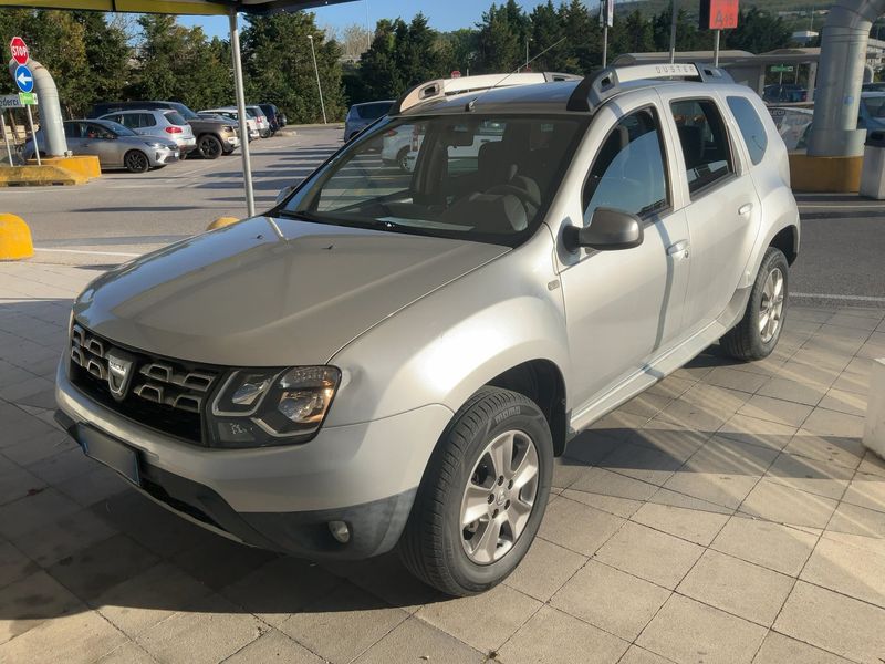 Dacia Duster 1.5 dCi Laureate 4x2 2014 – снимка 1