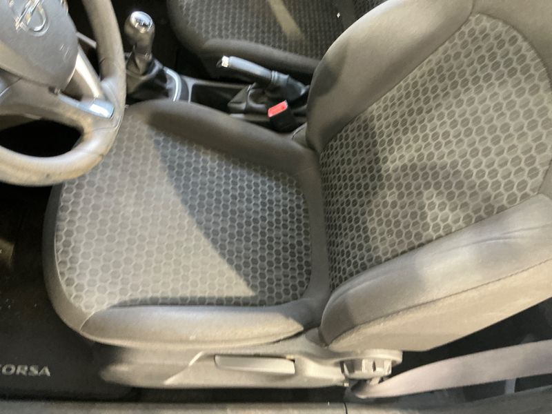 Opel Corsa 1.4 LPG Advance 2019 – снимка 30
