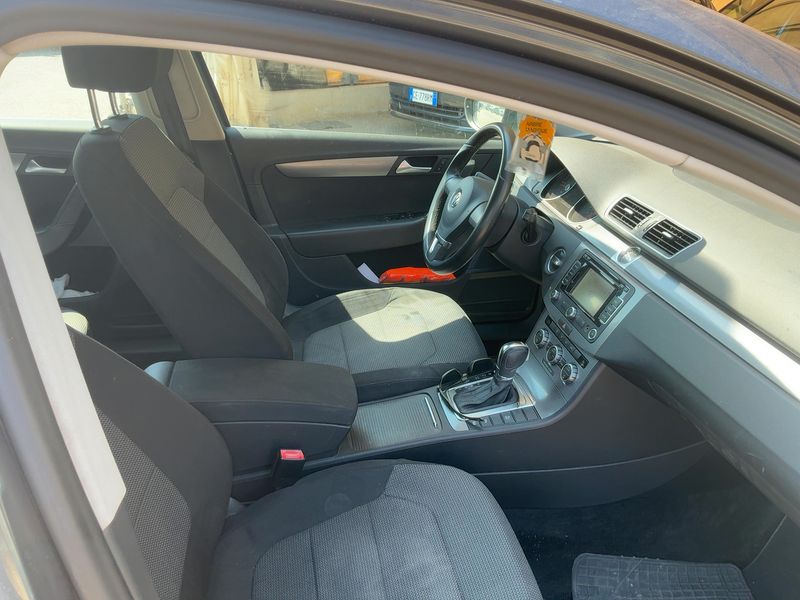 Volkswagen Passat 2.0 TDI Comfortline BlueMotion Tech 2014 – снимка 11