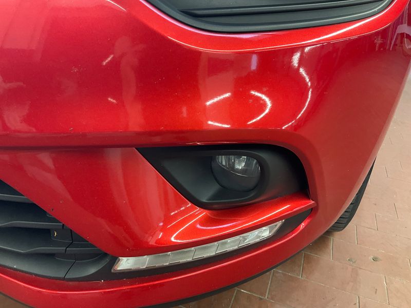 Renault Clio 1.2 Limited 2018 – снимка 38