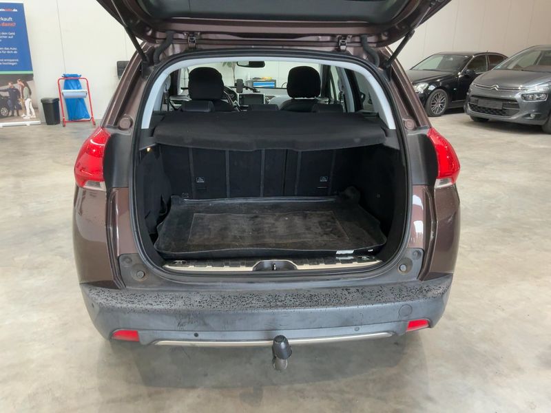 Peugeot 2008 1.6 Blue-HDi Allure 2015 – снимка 15
