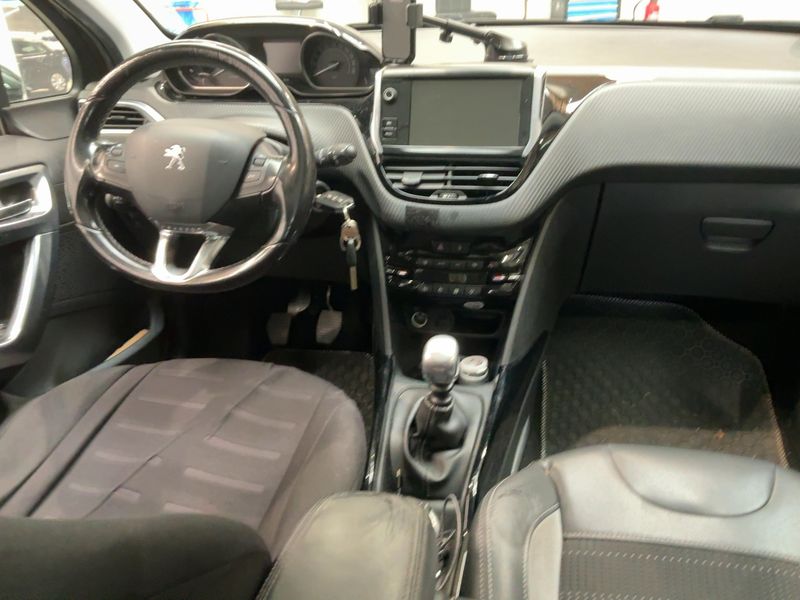 Peugeot 2008 1.6 Blue-HDi Allure 2015 – снимка 17