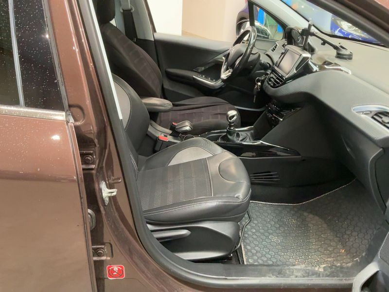 Peugeot 2008 1.6 Blue-HDi Allure 2015 – снимка 16