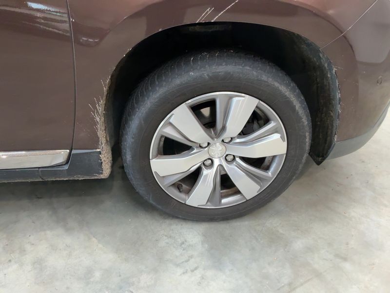 Peugeot 2008 1.6 Blue-HDi Allure 2015 – снимка 11