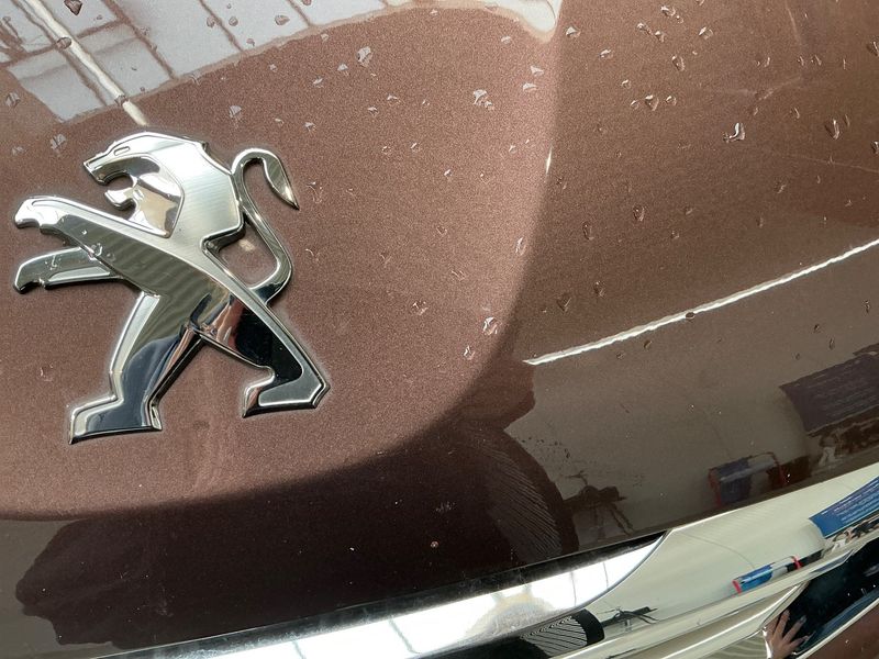 Peugeot 2008 1.6 Blue-HDi Allure 2015 – снимка 41