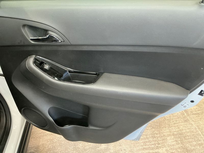 Chevrolet Orlando 1.8 LT + 2013 – снимка 23
