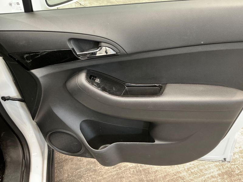 Chevrolet Orlando 1.8 LT + 2013 – снимка 21