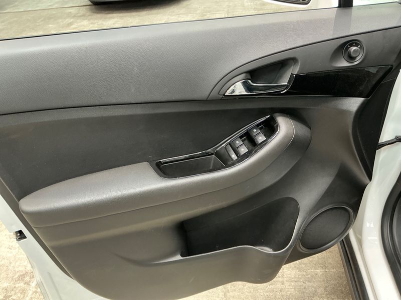 Chevrolet Orlando 1.8 LT + 2013 – снимка 26