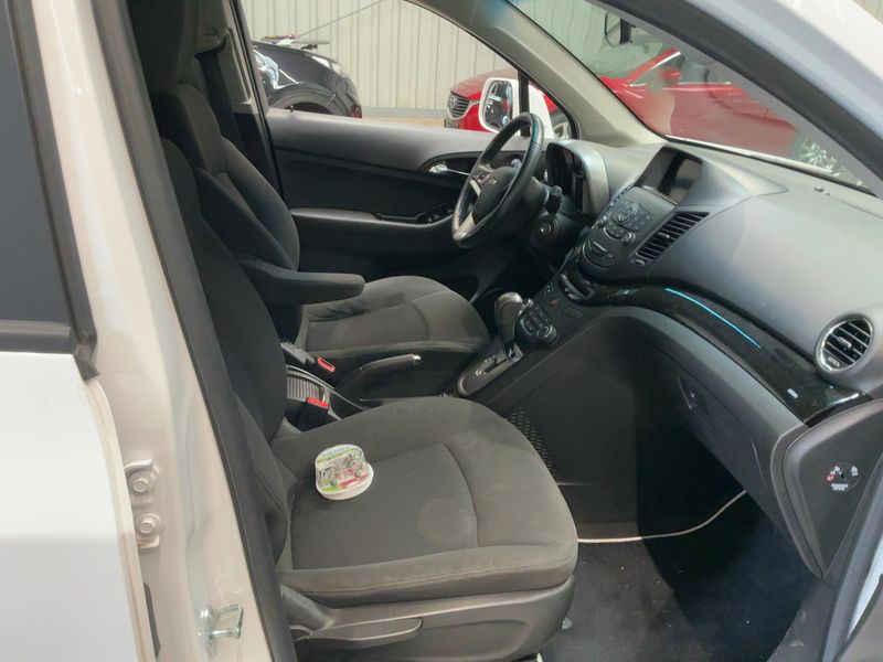 Chevrolet Orlando 1.8 LT + 2013 – снимка 16