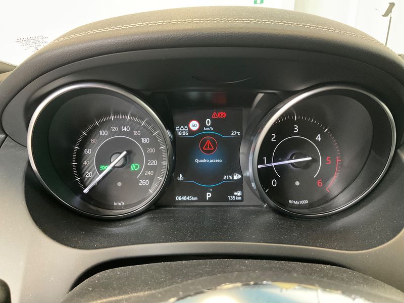 Jaguar E-Pace D150 R-Dynamic S AWD 2019 – снимка 18