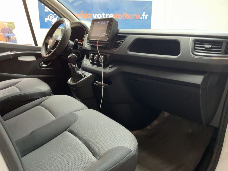 Renault Trafic 2.0 BLUE dCi L2H1 3T Confort 2023 – снимка 17