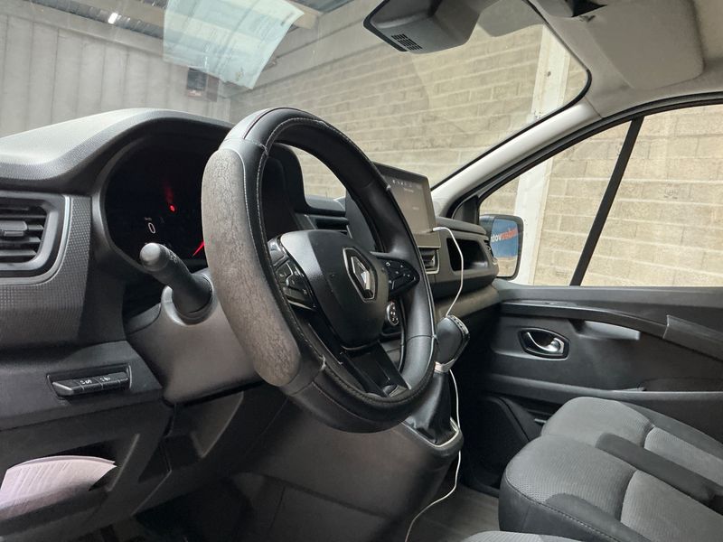 Renault Trafic 2.0 BLUE dCi L2H1 3T Confort 2023 – снимка 29