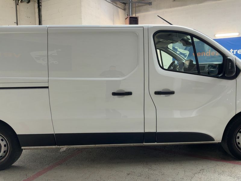 Renault Trafic 2.0 BLUE dCi L2H1 3T Confort 2023 – снимка 10