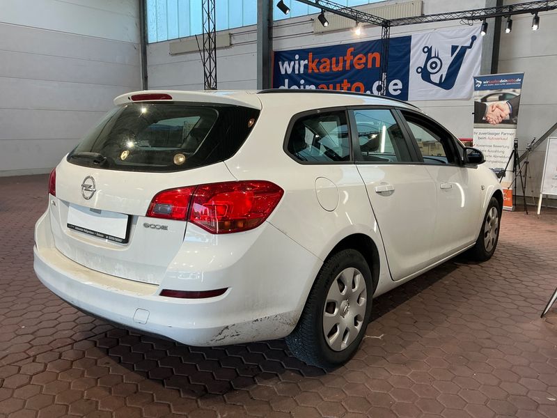 Opel Astra 1.4 Selection 2012 – снимка 2