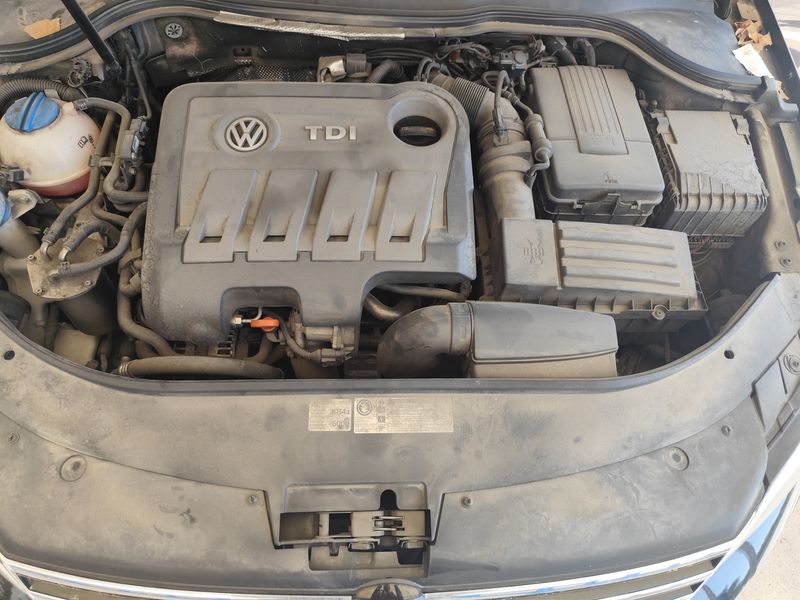 Volkswagen Passat 2.0 TDI Edition BlueMotion Tech 2011 – снимка 8