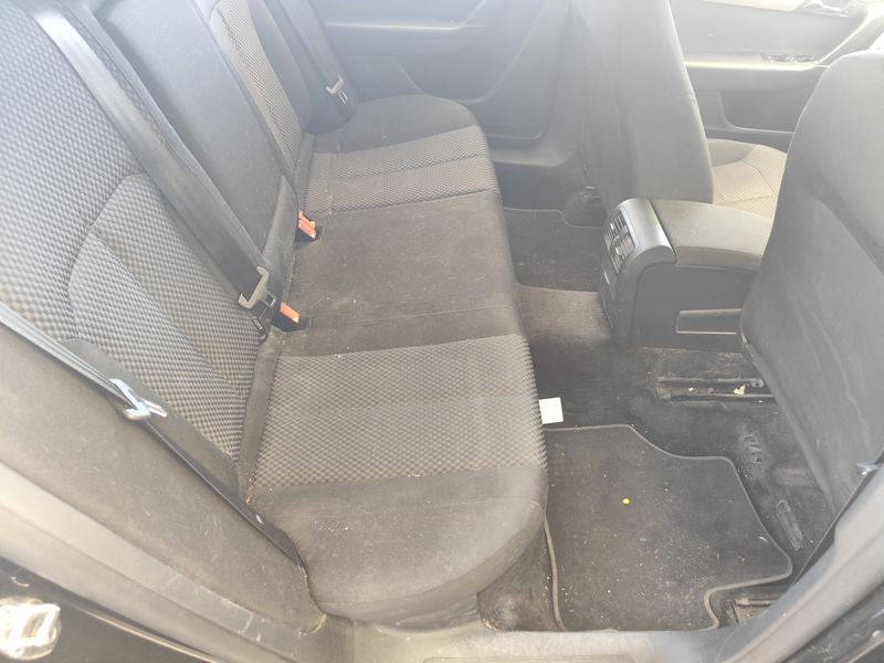 Volkswagen Passat 2.0 TDI Edition BlueMotion Tech 2011 – снимка 13