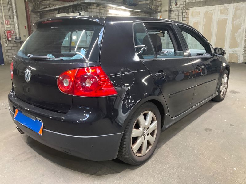 Volkswagen Golf V 2.0 TFSI GTI 2005 – снимка 2