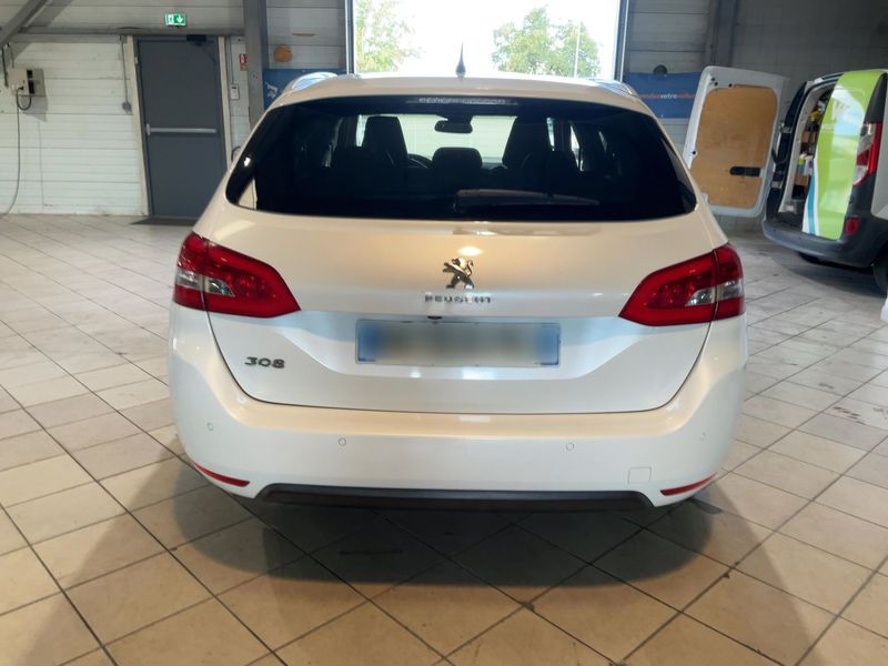 Peugeot 308 2.0 Blue-HDi Feline 2014 – снимка 7