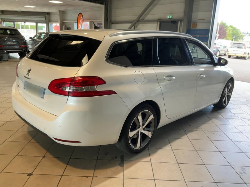 Peugeot 308 2.0 Blue-HDi Feline 2014 – снимка 8