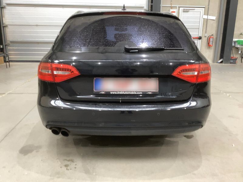 Audi A4 2.0 TDI Ambiente 2012 – снимка 5