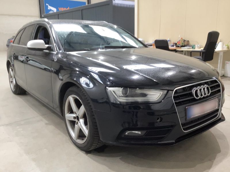 Audi A4 2.0 TDI Ambiente 2012 – снимка 8