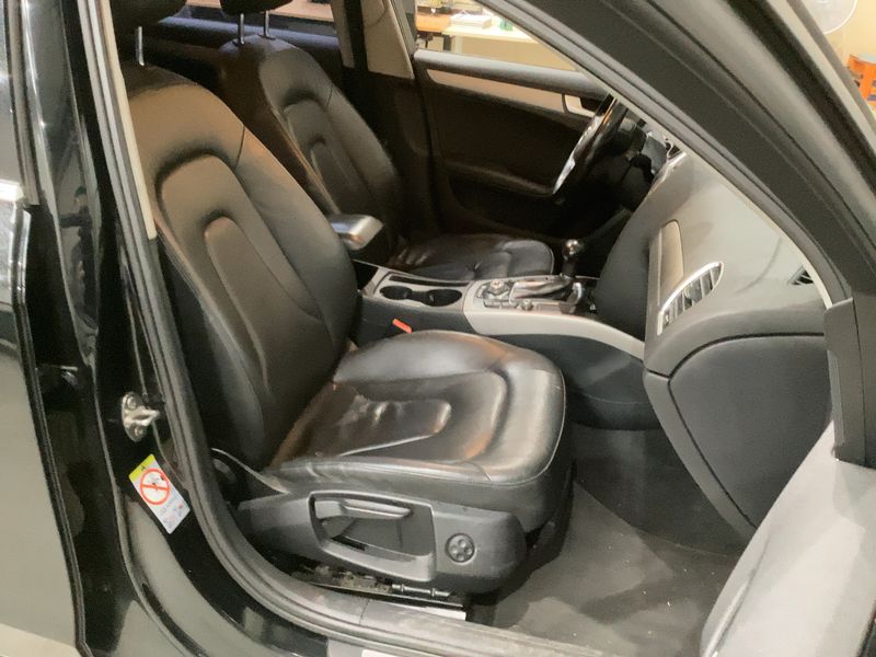 Audi A4 2.0 TDI Ambiente 2012 – снимка 11